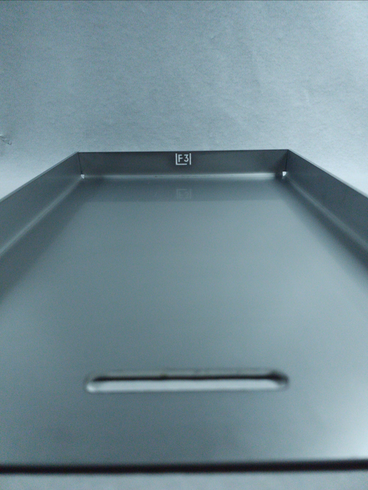 Edelstahl Plancha Universal 40 x 30 cm mit Fettablauf / Langloch
